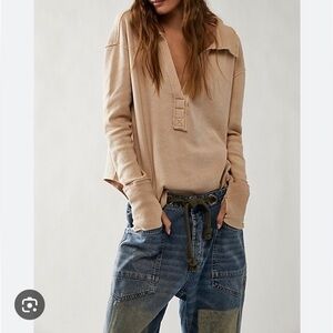 We The Free Long Sleeve V-Neck Thermal in Misty Mink (size: Small)